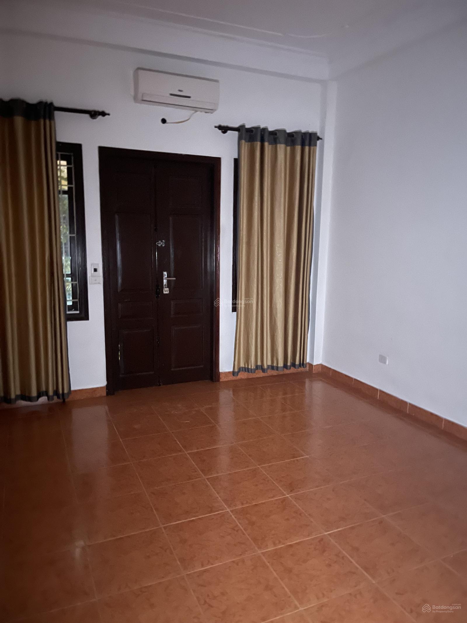 CHO THUÊ NHÀ RIÊNG TÂN MAI 50 M2 X 4T NGÕ Ô TÔ TRÁNH , ĐỖ CỬA 16 TRIỆU/THÁNG