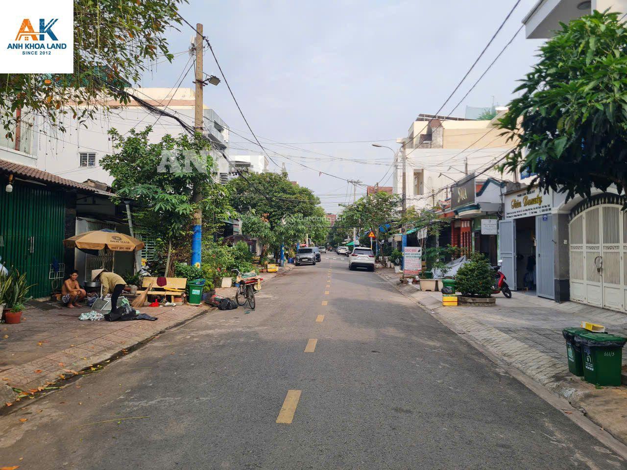 Hàng cực hiếm, giá tốt - Nhà mặt tiền kinh doanh đường số 3, Phước Bình - chỉ 7.6 tỷ