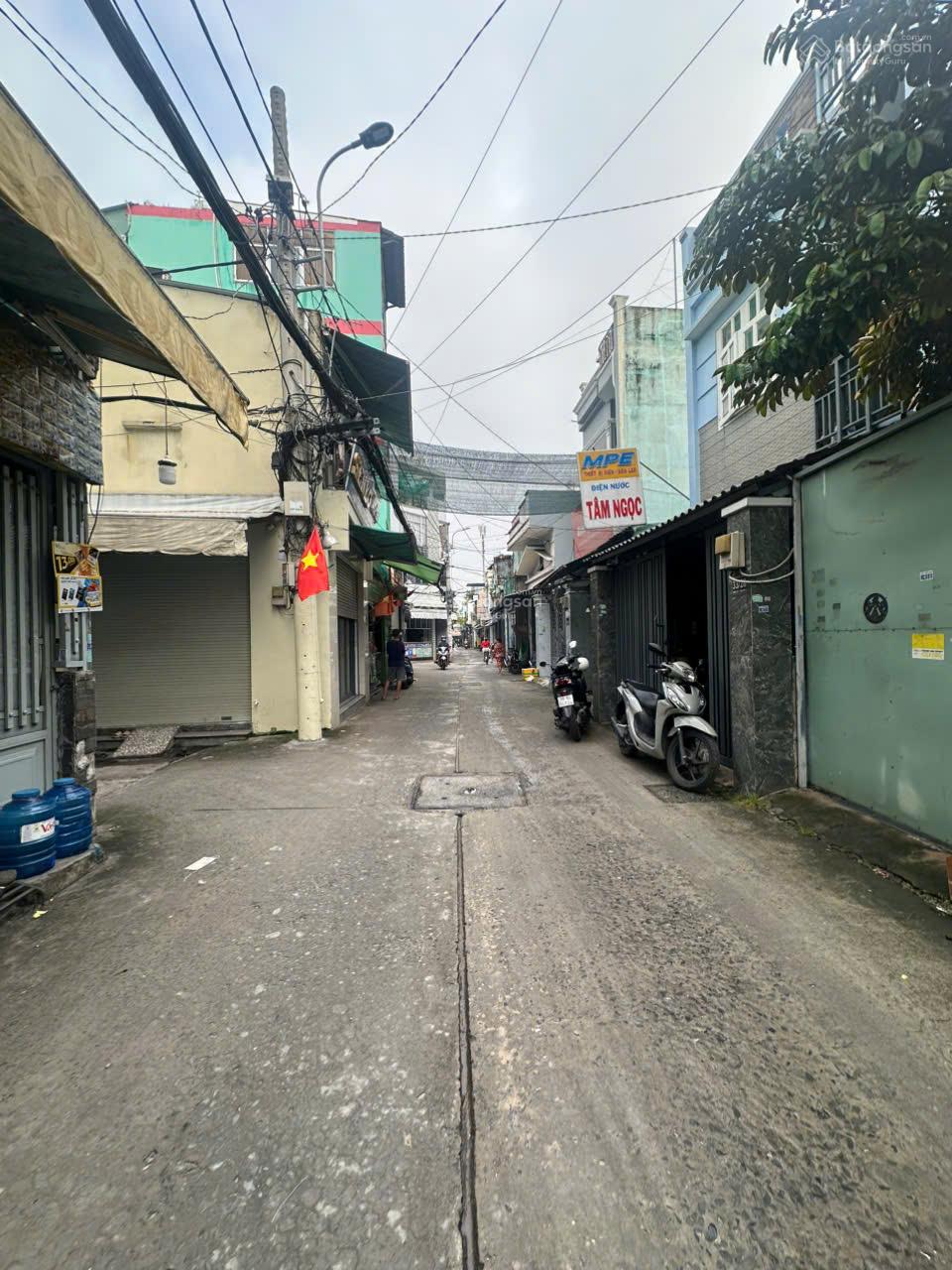 BÁN NHÀ 3 TẦNG 2 MẶT THOÁNG - Ở VÀ KD- KHU LÊ VĂN QUỚI SHR- CHỈ NHỈNH 5 TỶ CÒN TL -HXH THÔNG