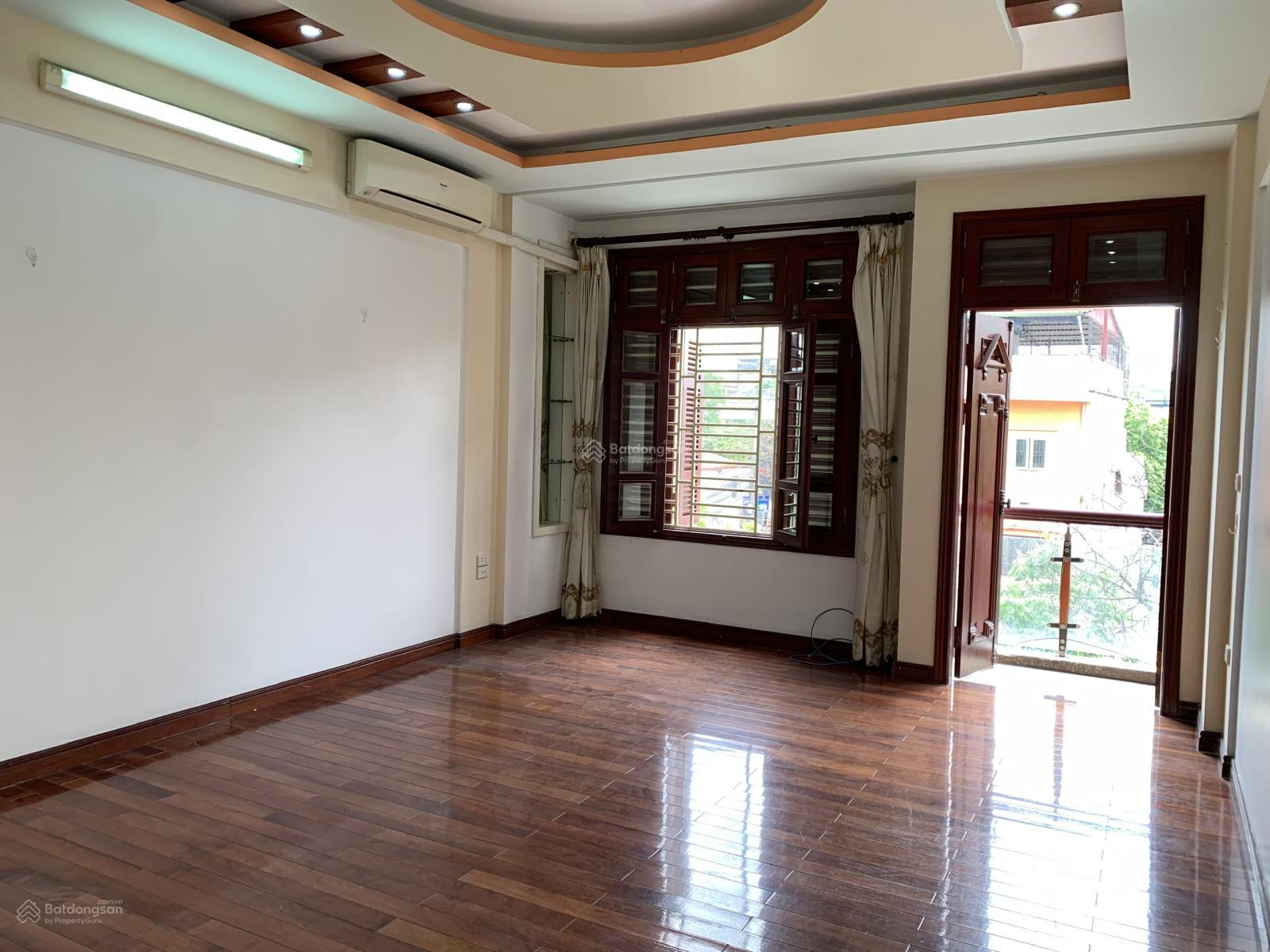 Cho thuê nhà Hồ Tùng Mậu, 80m2, 5 tầng, nhà đẹp, 26Tr