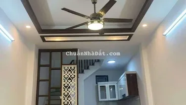 Cho thuê nhà nguyên căn 5 tầng 318 Ngọc Trì gần chợ Đồng Dinh, trường tiều học Thạch Bàn giá 8 tr