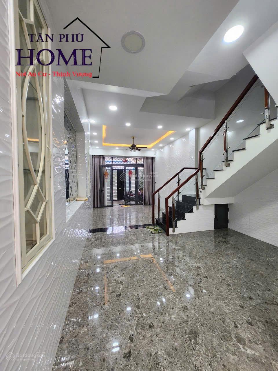 * Mặt Tiền Nội Bộ Khu Nguyễn Sơn & Hiền Vương_4 x 18m_3 Tấm "4PN + 4WC + Sân Thượng_Mới Cứng 100%