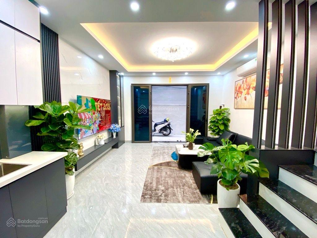 Giáp Nhất - Ngã Tư Sở - Royal cty - Thanh Xuân. 5 tầng xây mới, gần phố 35m2 x MT 4,6m. Giá 9,7 tỷ