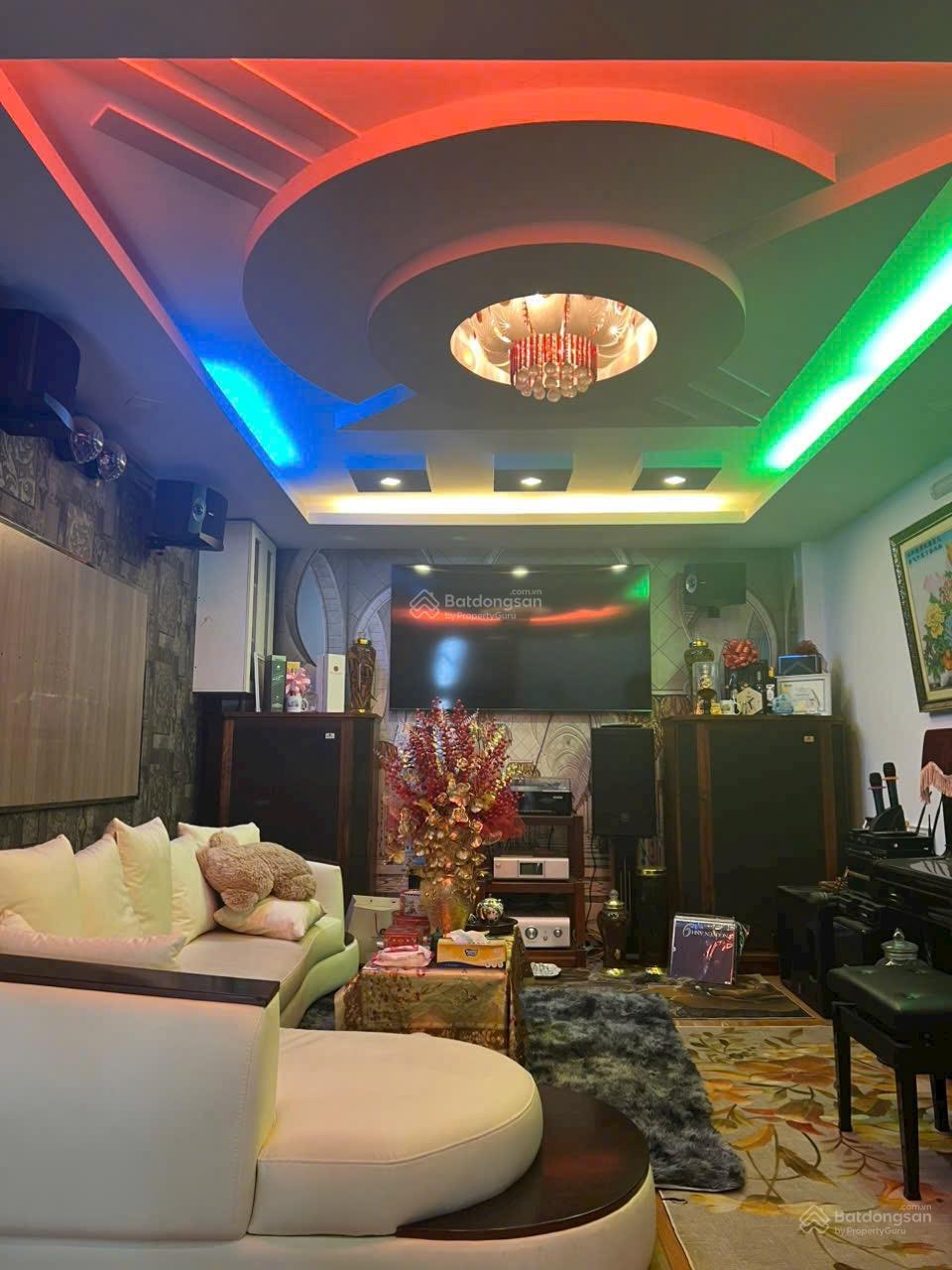 Bán nhà riêng 1979 Đường Huỳnh Tấn Phát, Nhà Bè, 8,3 tỷ, 201m2 sàn, 4x14m nhà 1 trệt lửng 2 lầu
