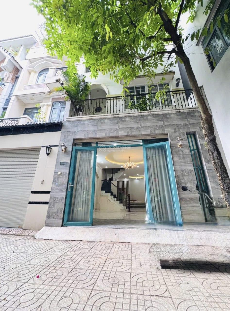 Nhà ngang rộng 5 mét- hẻm xe tải 5m- 4 tầng lầu đúc kiên cố- khu văn minh- diện tích lớn