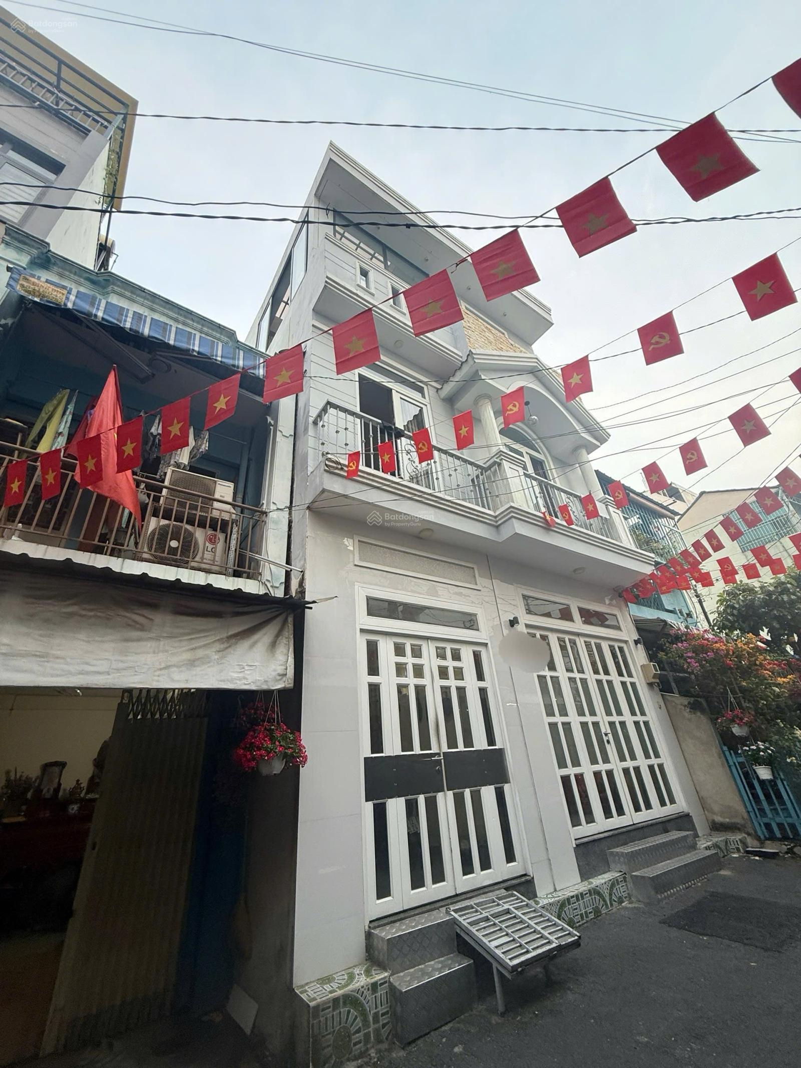 Chính chủ bán gấp mặt tiền trung tâm Quận 1 - ngay công viên Lê Văn Tám - mặt tiền kinh doanh Chính chủ bán gấp mặt tiền trung tâm Quận 1 - ngay công viên Lê Văn Tám - mặt tiền kinh doanh