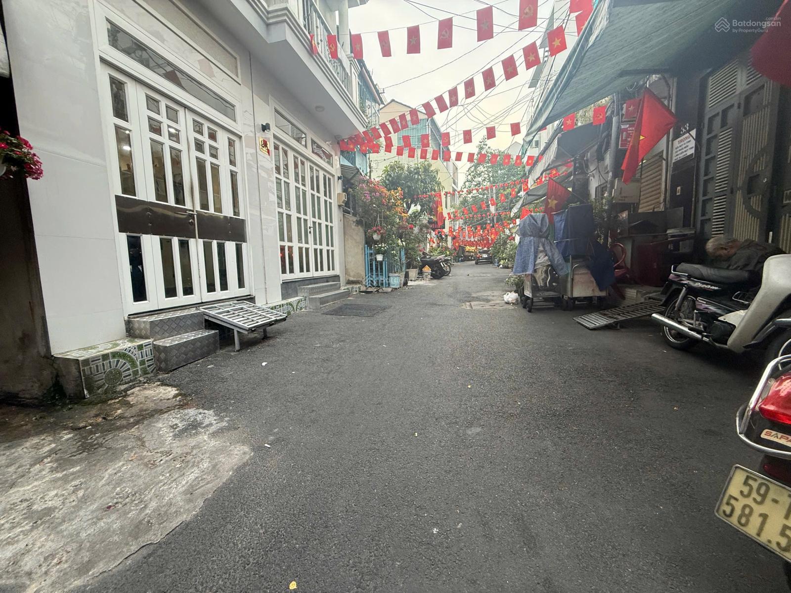 Chính chủ bán gấp mặt tiền trung tâm Quận 1 - ngay công viên Lê Văn Tám - mặt tiền kinh doanh Chính chủ bán gấp mặt tiền trung tâm Quận 1 - ngay công viên Lê Văn Tám - mặt tiền kinh doanh