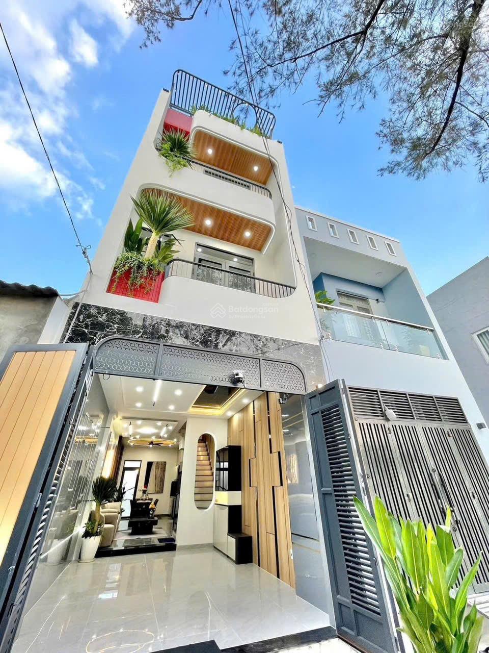 Nhà đẹp 4m x 15m 4 tầng hẻm nhựa 7m đường An Phú Đông 27 sát bên Thủ Đức, Vạn Phúc City