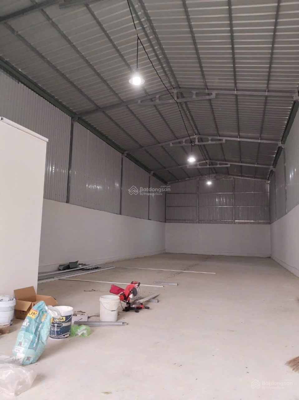 Cho thuê kho thành phố mới Bình Dương 
Diện tích 270m , có văn phòng