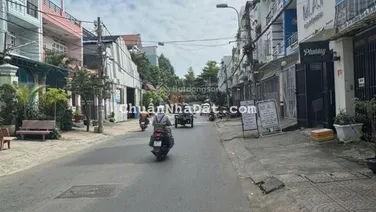 10 tỷ 700 thương lượng, nhà 4 tầng mặt tiền kinh doanh khu dân cư, diện tích: 4 x 18