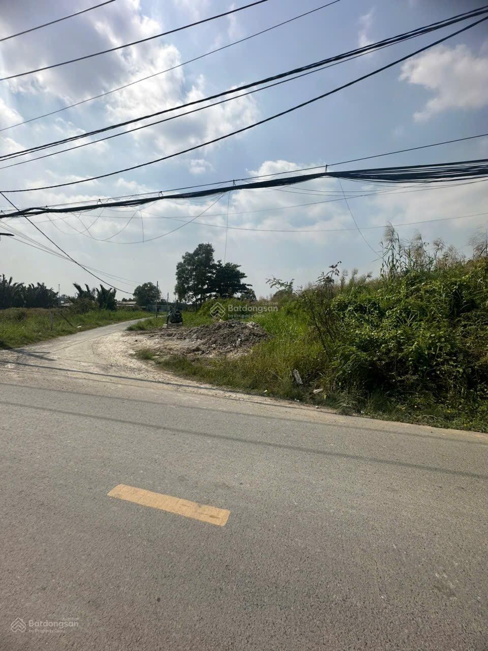 Khan hiếm, chủ cần bán khuôn đất lớn đường Trường Lưu P. Long Trường Quận 9. DT: 40x130m giá 170tỷ Khan hiếm, chủ cần bán khuôn đất lớn đường Trường Lưu P. Long Trường Quận 9. DT: 40x130m giá 170tỷ