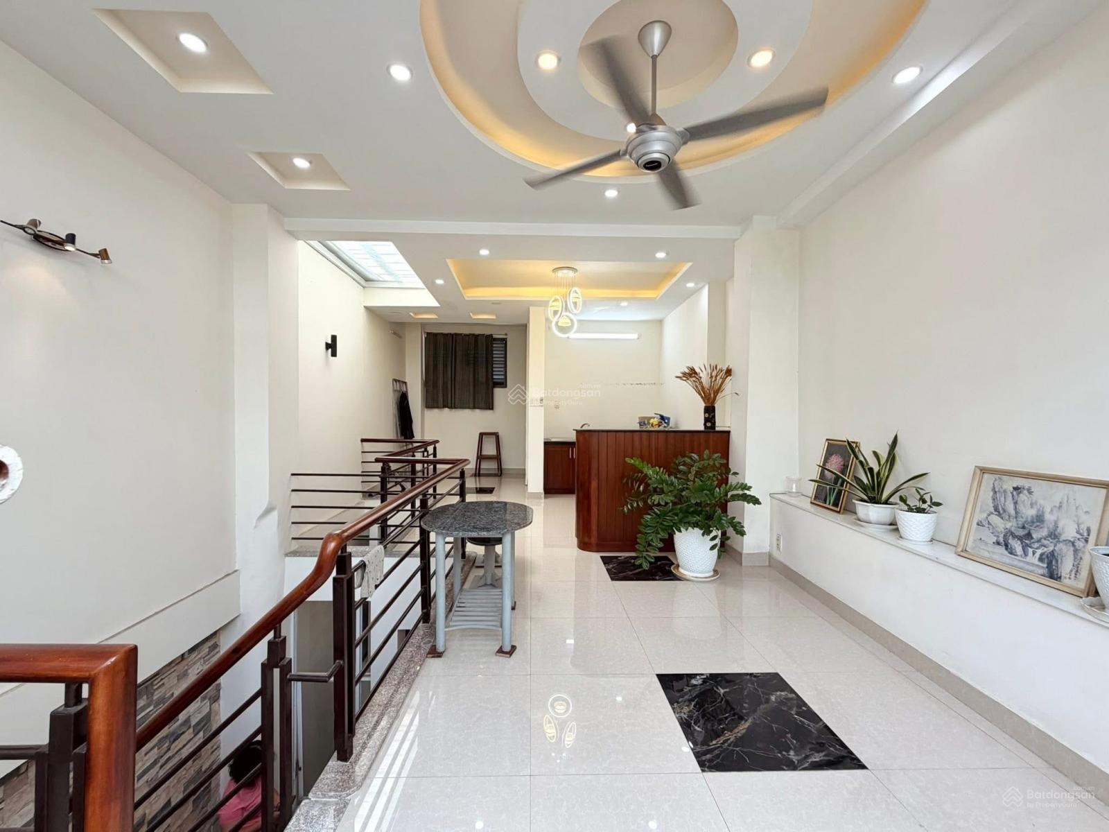 NHÀ CHÍNH CHỦ XÂY DỰNG TÂM HUYẾT - TRUNG TÂM PHÚ NHUẬN, GẦN SÂN BAY - HẺM XE TẢI - 135m2