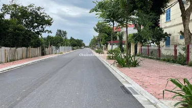 100m2 bìa làng MT 5m đường rộng 15m vỉa hè 5m, giá cực tốt vị trí ở đẳng cấp Nam Hồng ĐA - HN