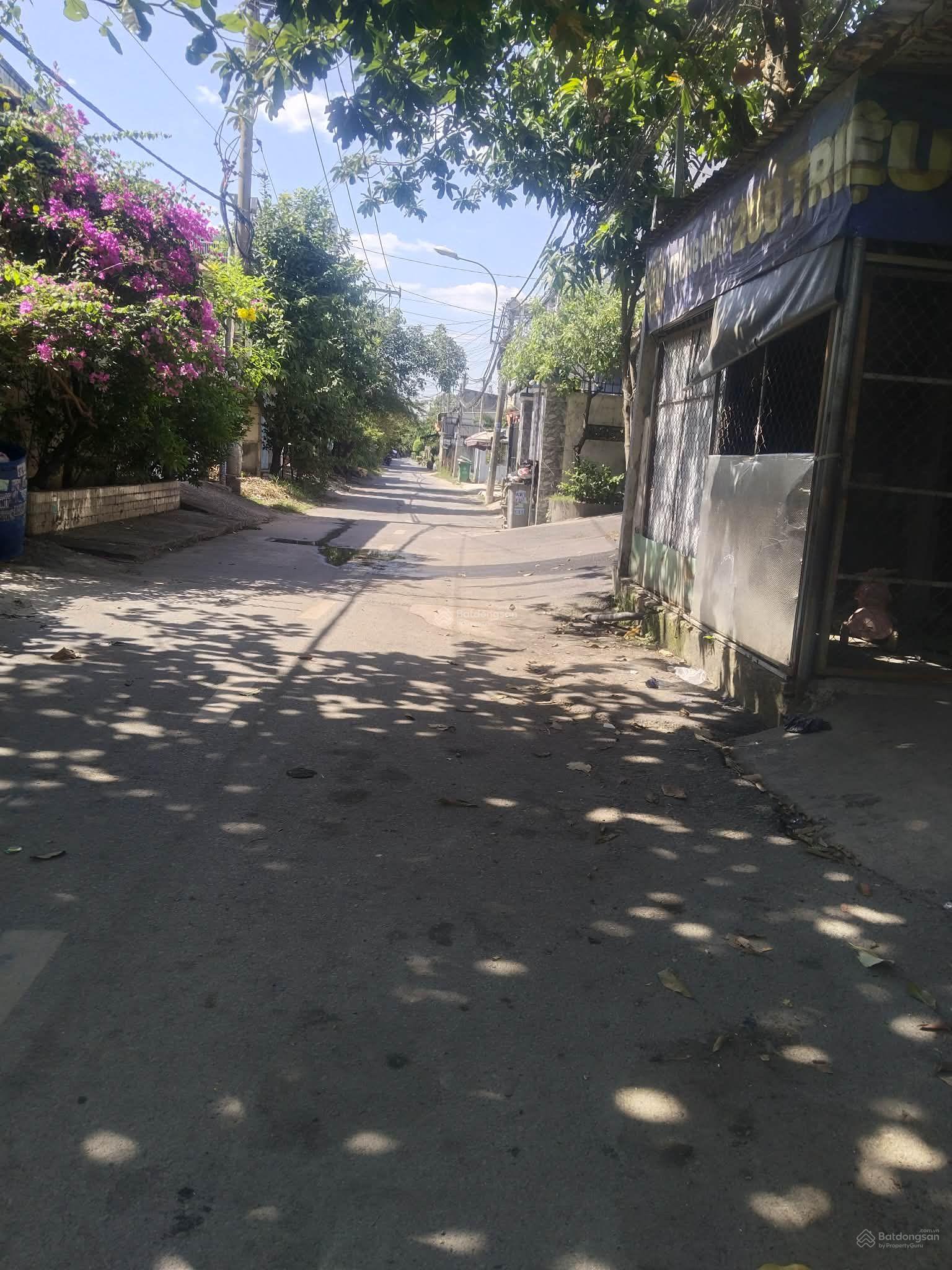 Mặt tiền Thạnh Lộc Q12 kế bên Sông Sài Gòn - Đất 132m2 5x26,5 Full thổ không lộ giới - Chỉ 6,2 tỷ