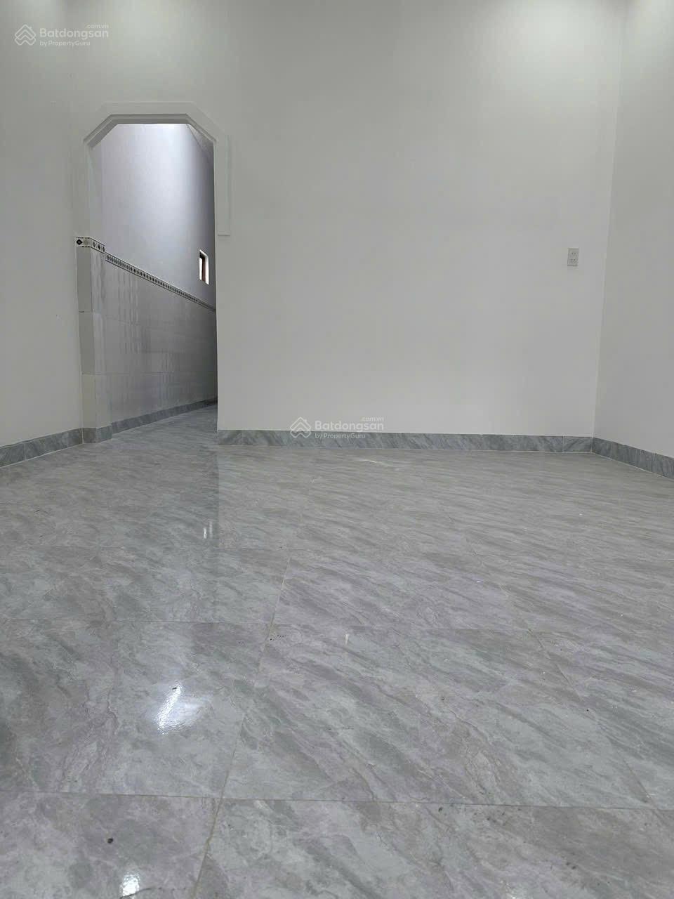 Nhà mặt tiền Bùi Huy Bích giá tốt nhất ngang 4 diện tích 60 m cách biển 800 m hướng Đông Nam 4 tỷ6