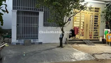 Nhà mặt tiền Bùi Huy Bích giá tốt nhất ngang 4 diện tích 60 m cách biển 800 m hướng Đông Nam 4 tỷ6