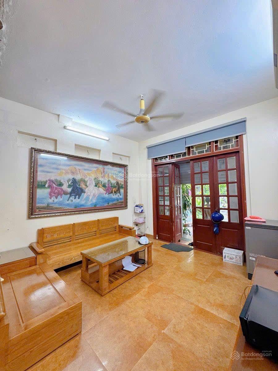 CẦU GIẤY ; NHÀ MẶT PHỐ KINH DOANH SIÊU ĐỈNH -DÂN XÂY CHẮC CHẮN- DT 45M X 5 TẦNG -NHỈNH 31 TỶ