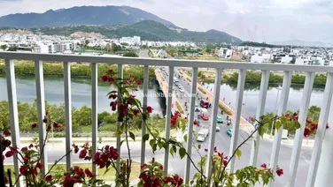 Cho thuê căn góc CT3-VCN Phước Hải 2pn 2wc 2 ban công view sông thoáng mát, full nội thất.