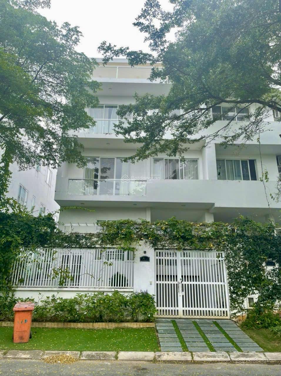 HÀNG HIẾM BIỆT THỰ HỒ BƠI 5PN giá quá tốt