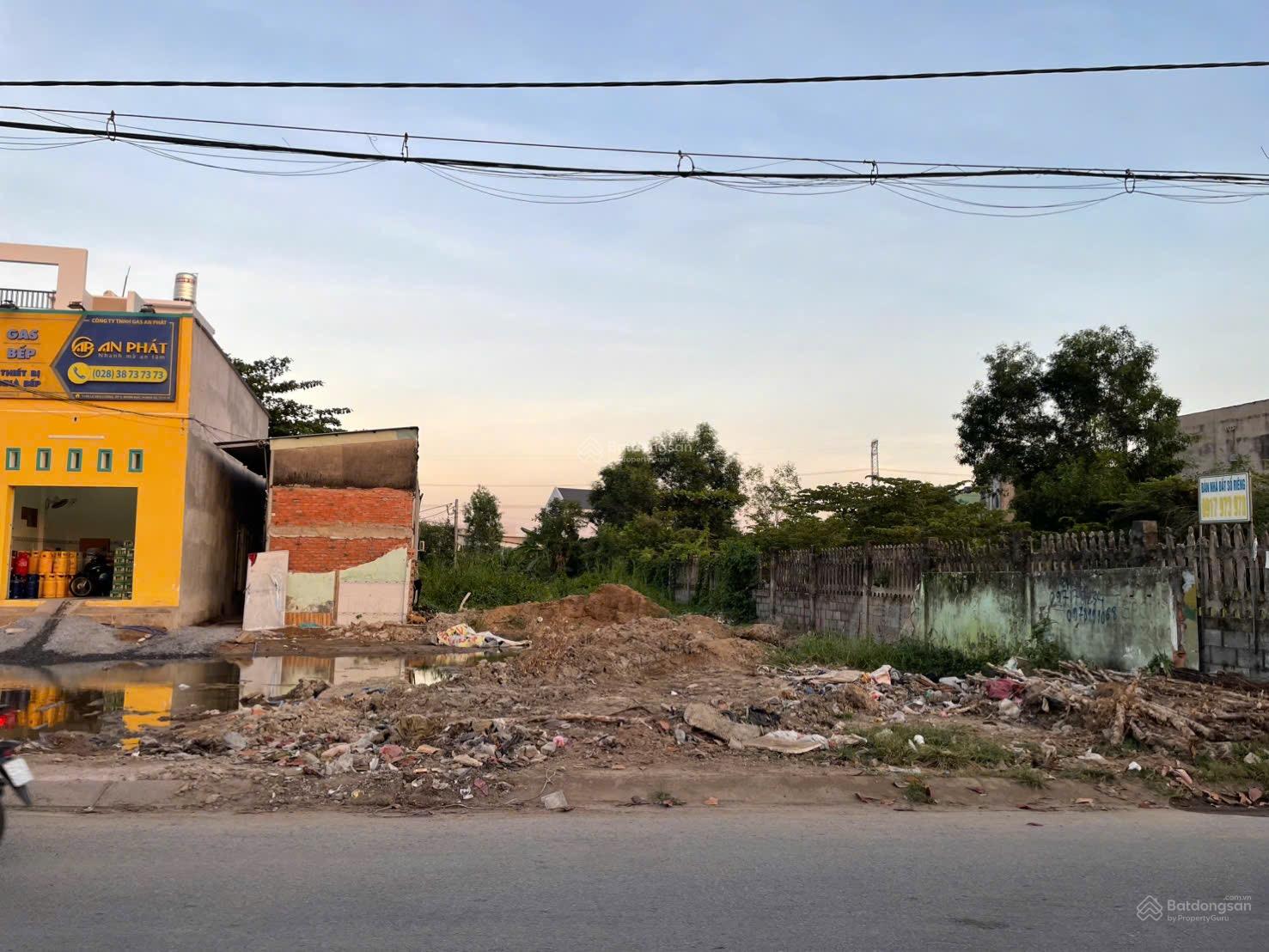 BÁN ĐẤT MTKD LÊ VĂN LƯƠNG NHÀ BÈ. DT 500M2. 10 X 50. 300M THỔ CƯ. CHƯA ĐẾN 50TR/M2. BÁN ĐẤT MTKD LÊ VĂN LƯƠNG NHÀ BÈ. DT 500M2. 10 X 50. 300M THỔ CƯ. CHƯA ĐẾN 50TR/M2.