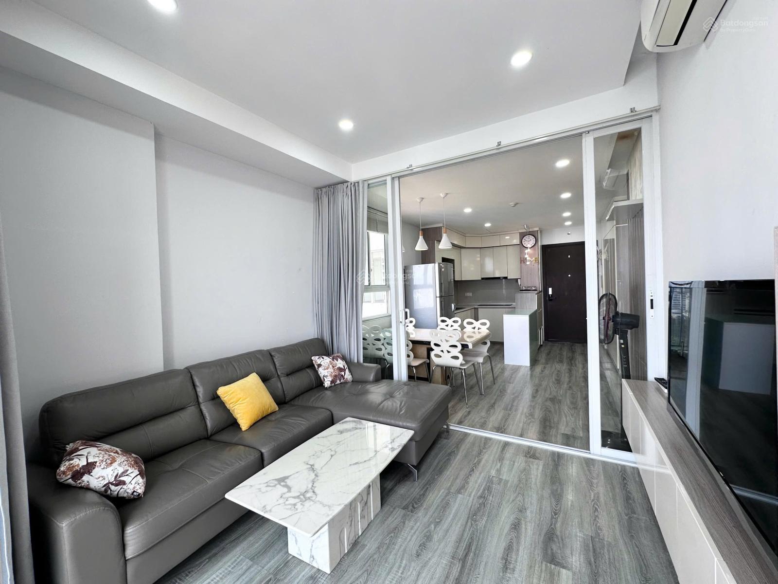 Bán gấp căn hộ tầng cao view sân bay toà Botanica Premier - Novaland 2 phòng ngủ 2WC full nội thất