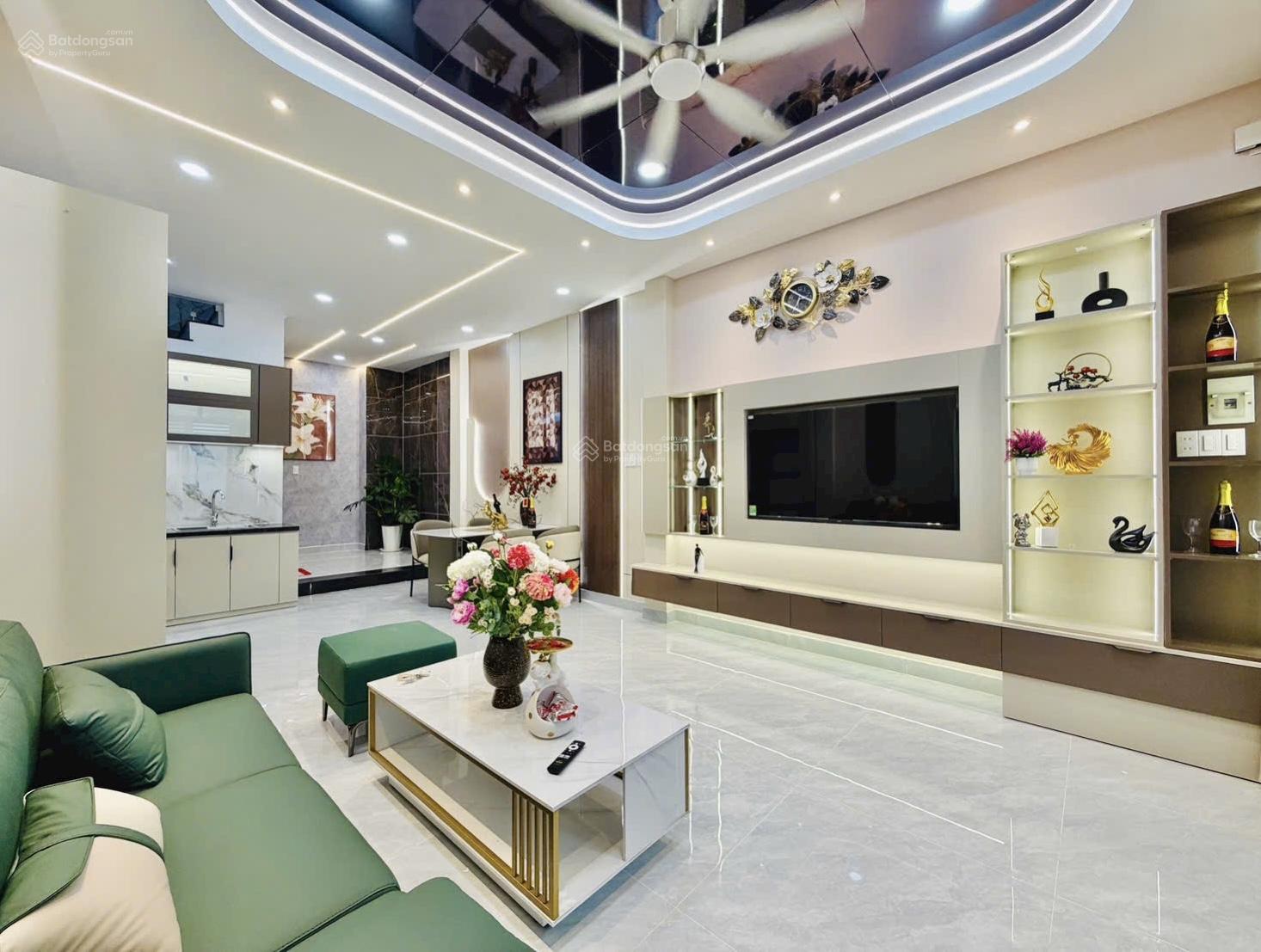 Công năng tuyệt hảo- 4 phòng ngủ- có bồn tắm nằm- nở hậu tài lộc- 4 tầng lầu đúc cứng cáp