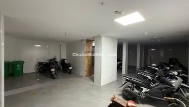 Bán toà CCMN phố Khương Trung. Thanh Xuân DT 112m x 8T. MT 8,6m. Giá 35.82 tỷ