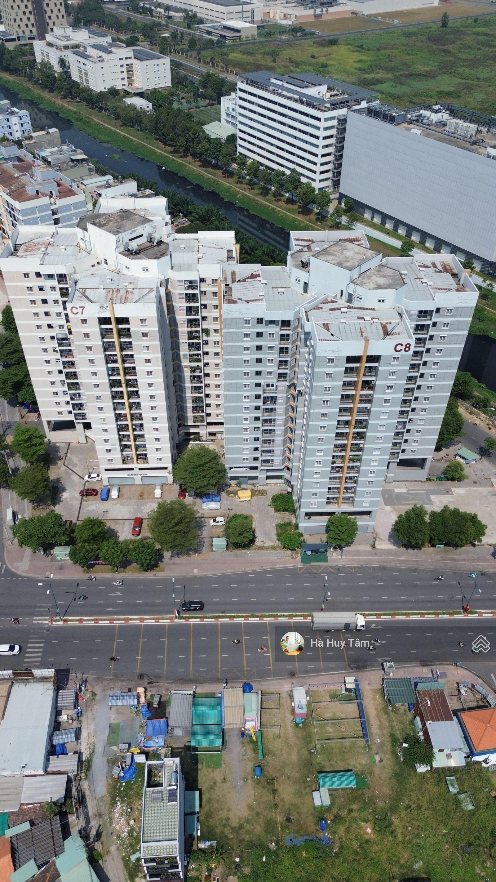 Bán đất mặt tiền đường Lê Văn Việt Quận 9. Ngang 10m vị trí cực đẹp