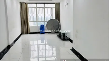 Cho thuê căn hộ Giai Việt Duplex thông tầng, DT 109m2, 3PN, 2 WC, nội thất cơ bản, giá 13tr/tháng