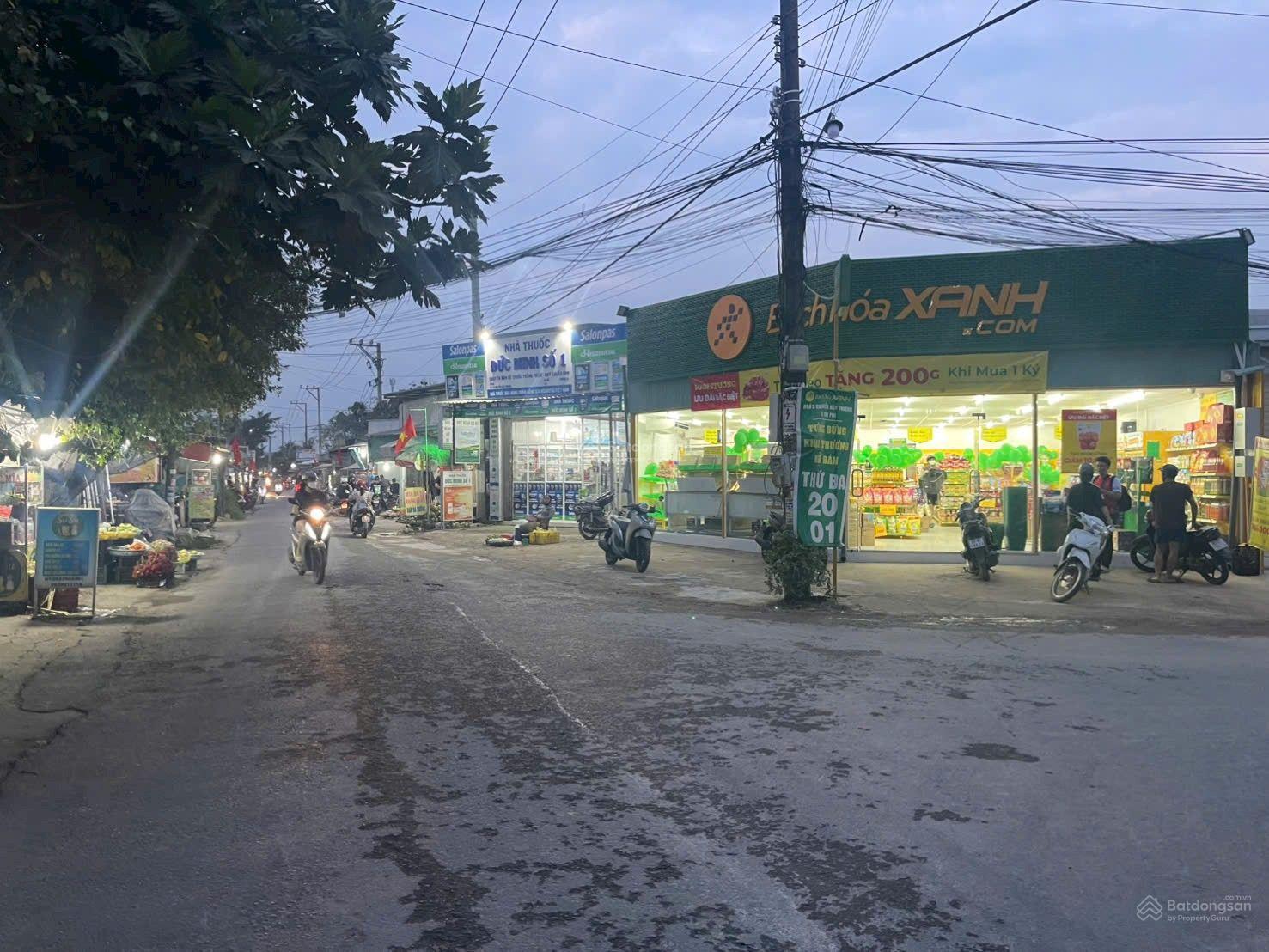 Bán đất 731.9 m2 mặt tiền đường Nguyễn Văn Trường xéo Bách Hoá Xanh, TP Cần Thơ