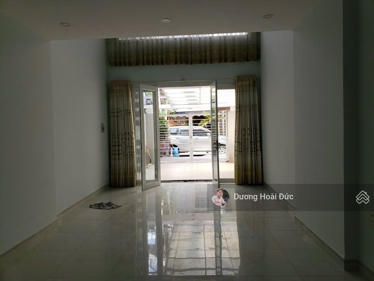 - Nhà 2 Lầu Mặt đường số 1 - Cạnh Chợ Tân Mỹ Quận 7 DT:4x20m