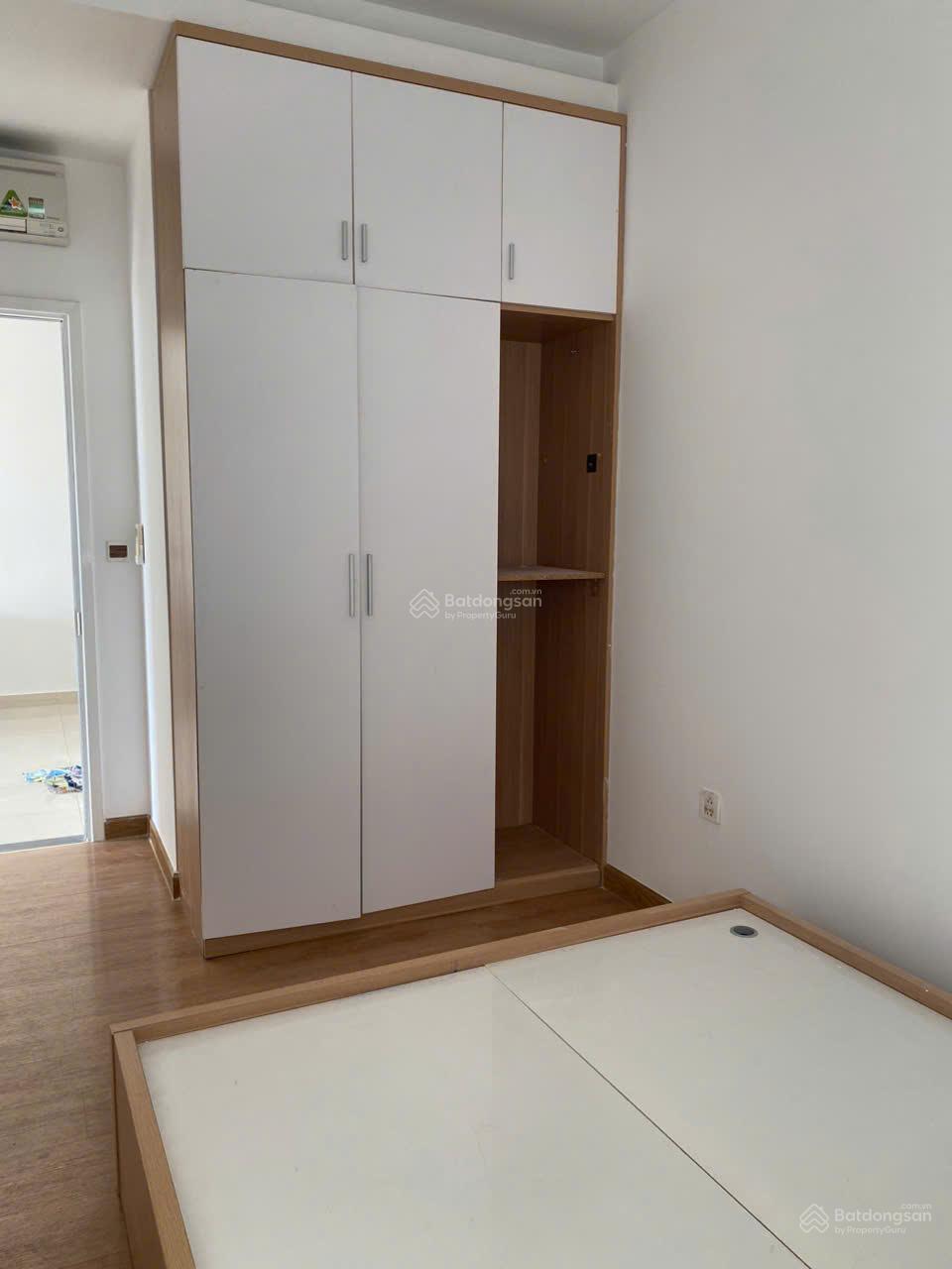 Bán căn hộ Moonlight Boulevard Bình Tân 2PN 2WC, 77m2, giá 3,6 tỷ, tặng nội thất. LH 0933 654 ***