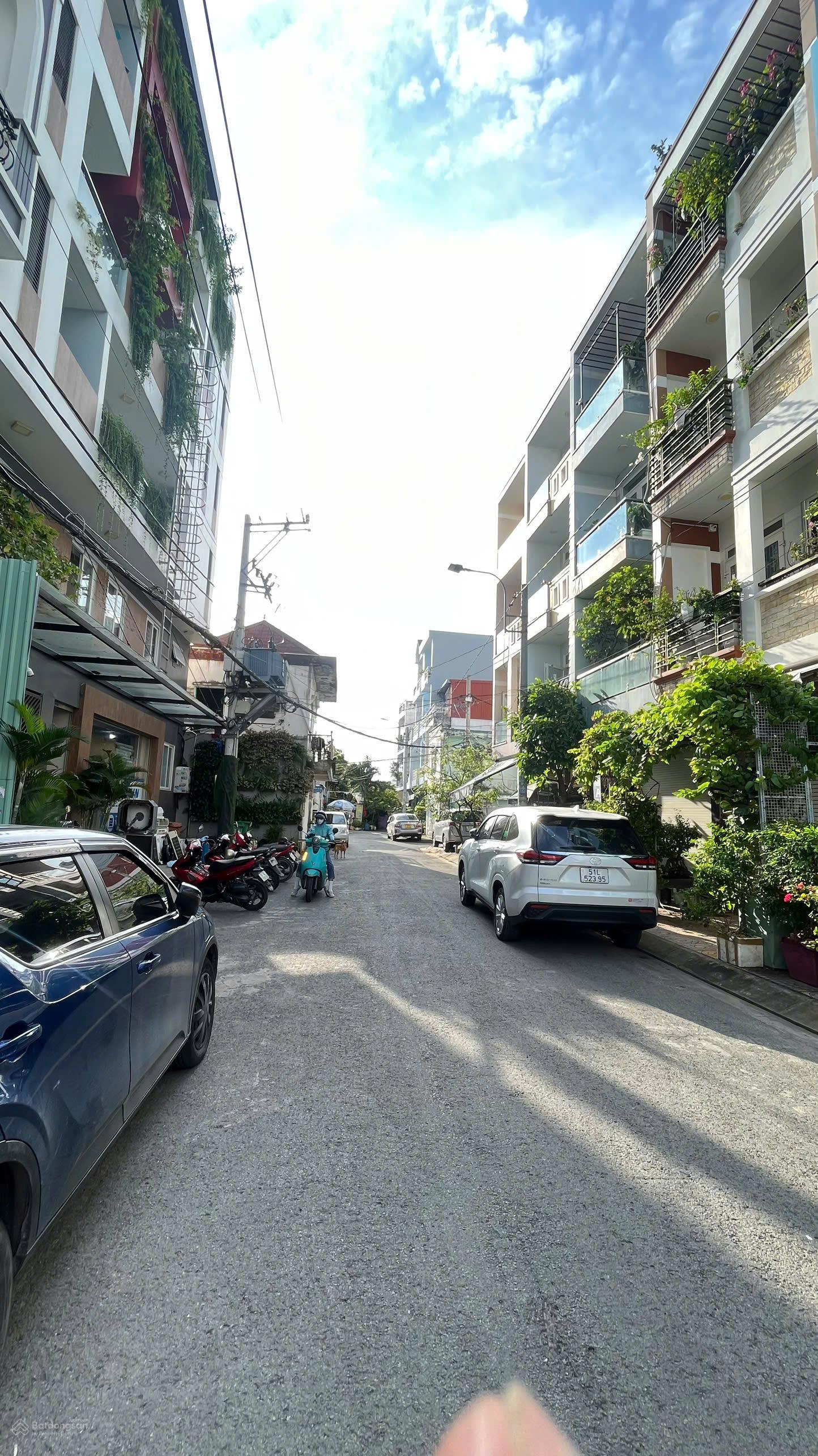 Bán nhà hẻm 23/ Nguyễn Hữu Tiến, DT 4mx17.5m, 3 lầu, đường nhựa 12m tiện VP, Kinh doanh