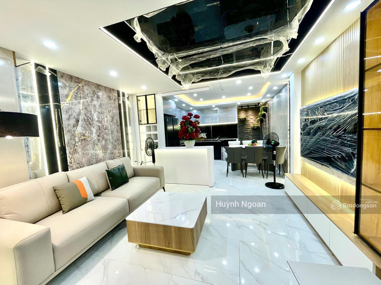 Bán nhà khu VIP Huỳnh Thị Đồng Nhà Bè DT 68m2 giá 6tỷ 680triệu cách Quận 7 500m.LH 0909 519 ***