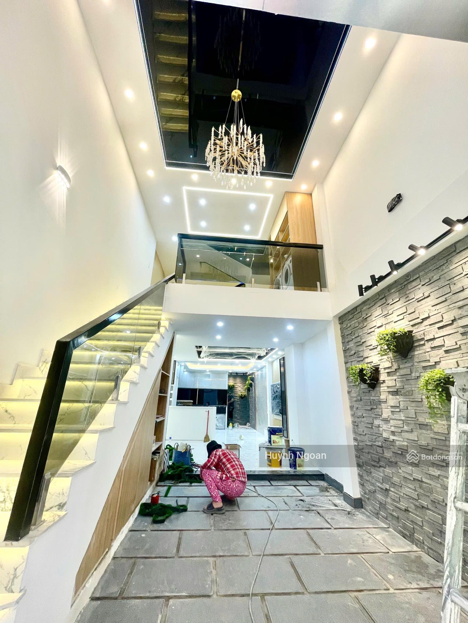Bán nhà khu VIP Huỳnh Thị Đồng Nhà Bè DT 68m2 giá 6tỷ 680triệu cách Quận 7 500m.LH 0909 519 ***