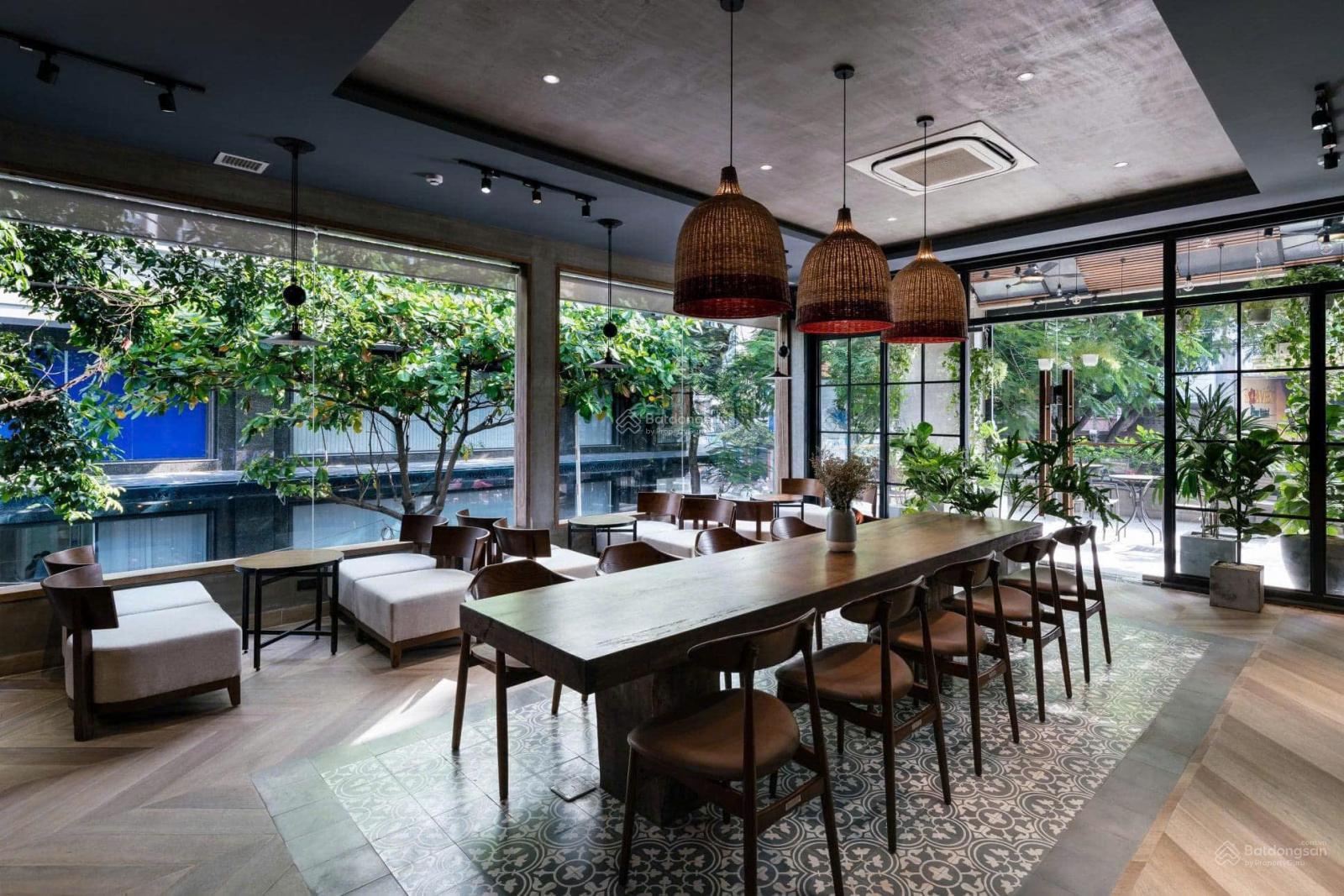 Siêu phẩm hot đầu năm Góc 2MT Nguyễn Văn Trỗi P8 PN -7x 17m - 3 Tầng - HĐT 120tr/th sập về 40 tỷ