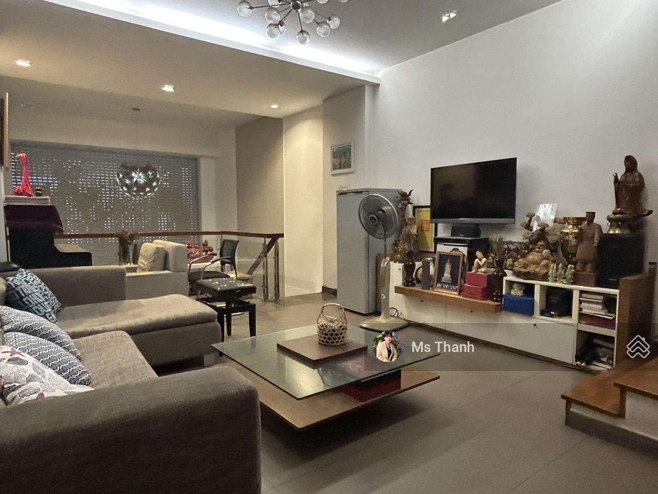 HXH 1 trục, ngang to hiếm 7,5m X 15m, cách MT 5 căn, ngay ngã 4 Hai Bà Trưng, Tân Định, Quận 1