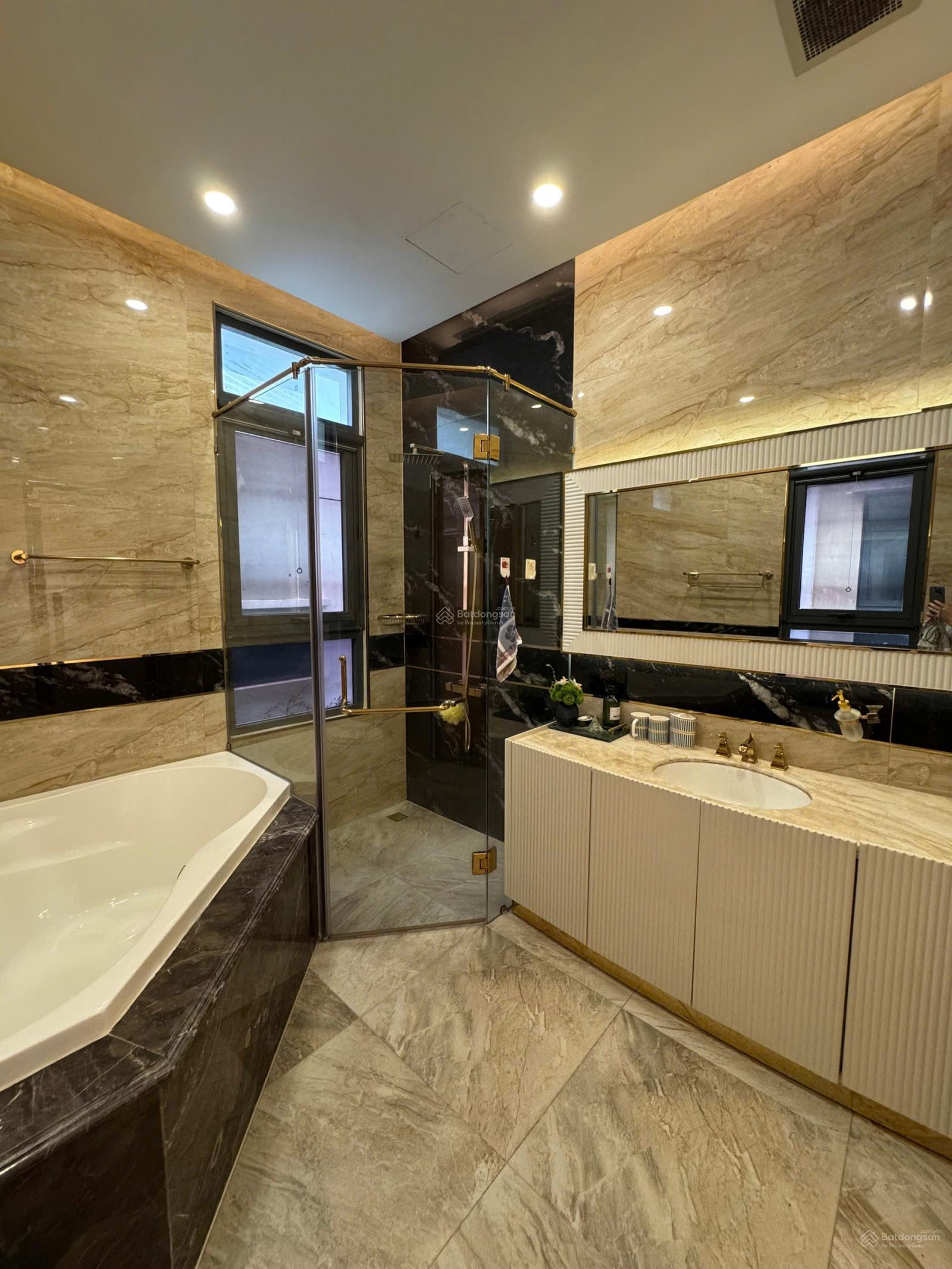 Cho thuê BT Verosa Park, 35 triệu VND, 119m2, 4PN, 4WC, đầy đủ nội thất