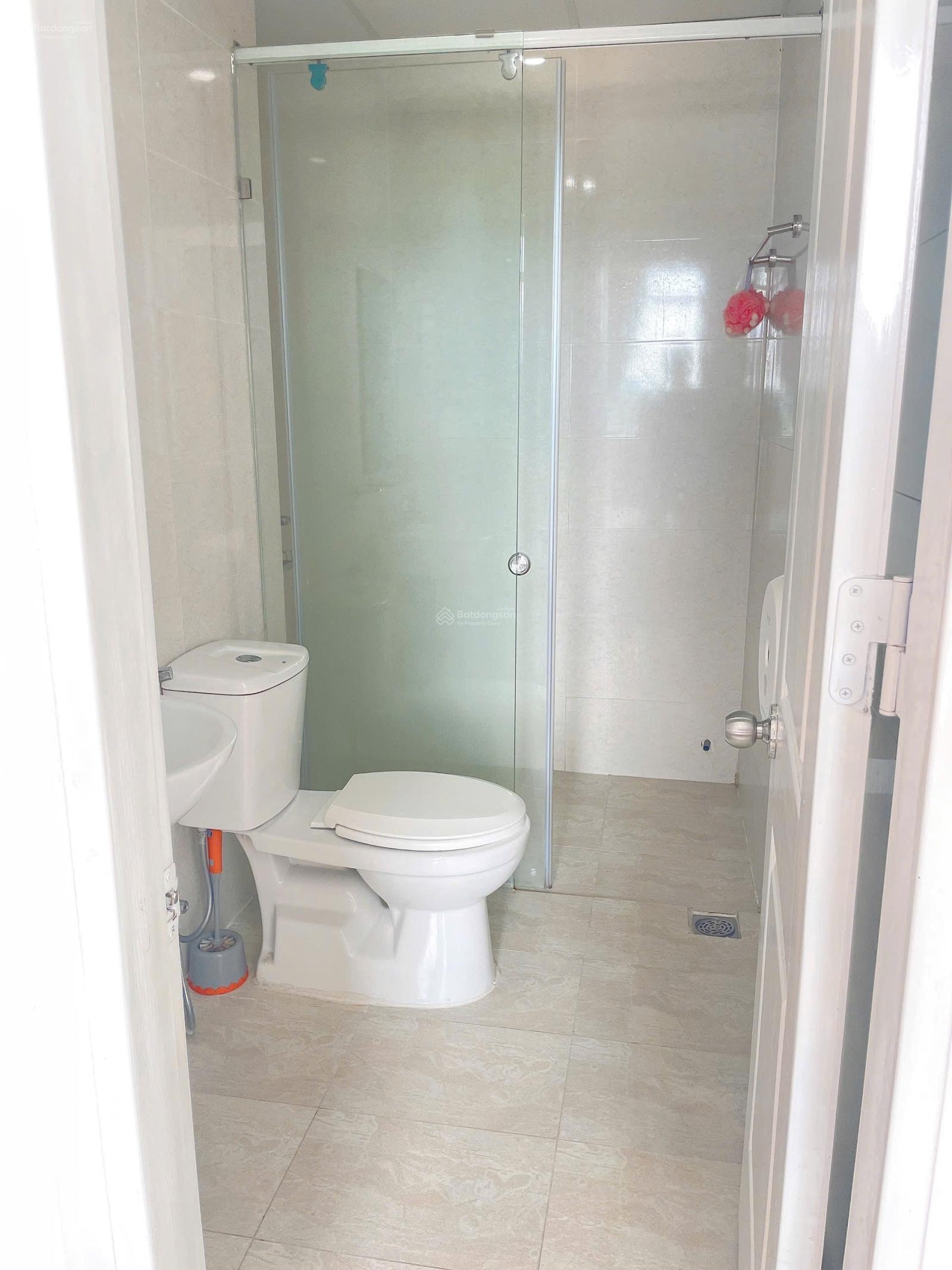 Căn 68 m2, 2 PN, 2 WC, căn giếng trời, lầu cao thoáng, giá chỉ 3,1 tỷ có sẵn hơi đồng thuê