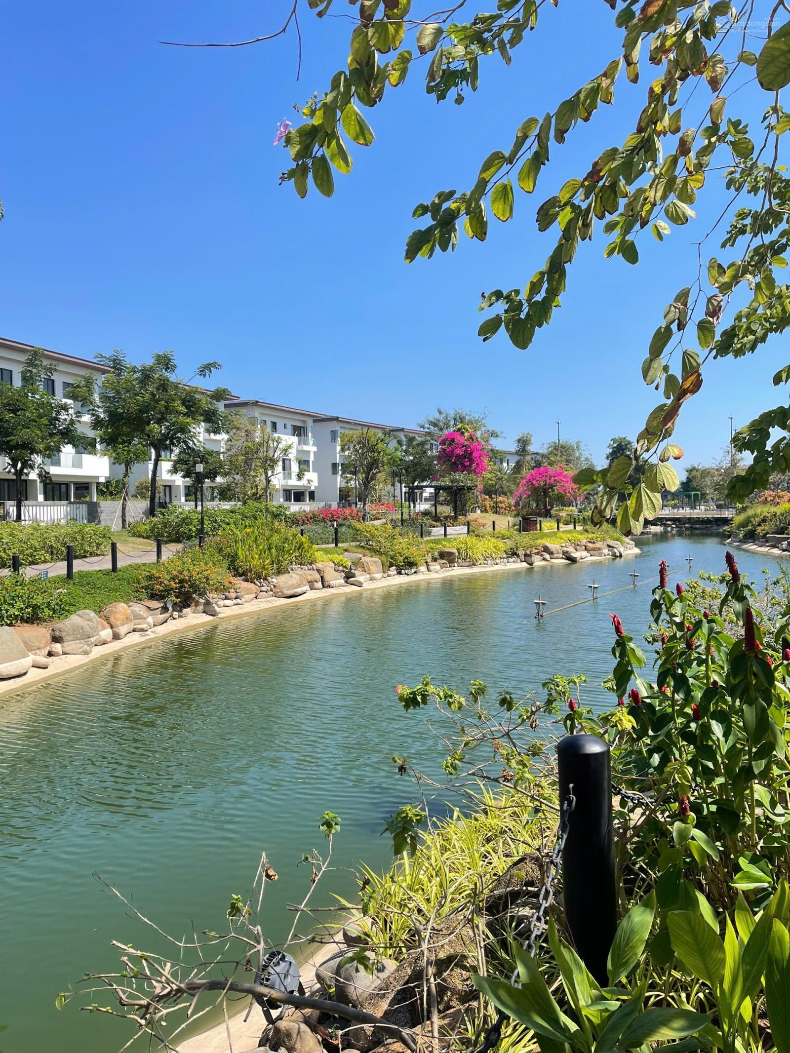 Nhà phố Lavida Ngang 5m- Sổ Hồng. Giá bán 6,5 tỷ. Liên hệ Ms. Thư xem căn trực tiếp. Nhà phố Lavida Ngang 5m- Sổ Hồng. Giá bán 6,5 tỷ. Liên hệ Ms. Thư xem căn trực tiếp.