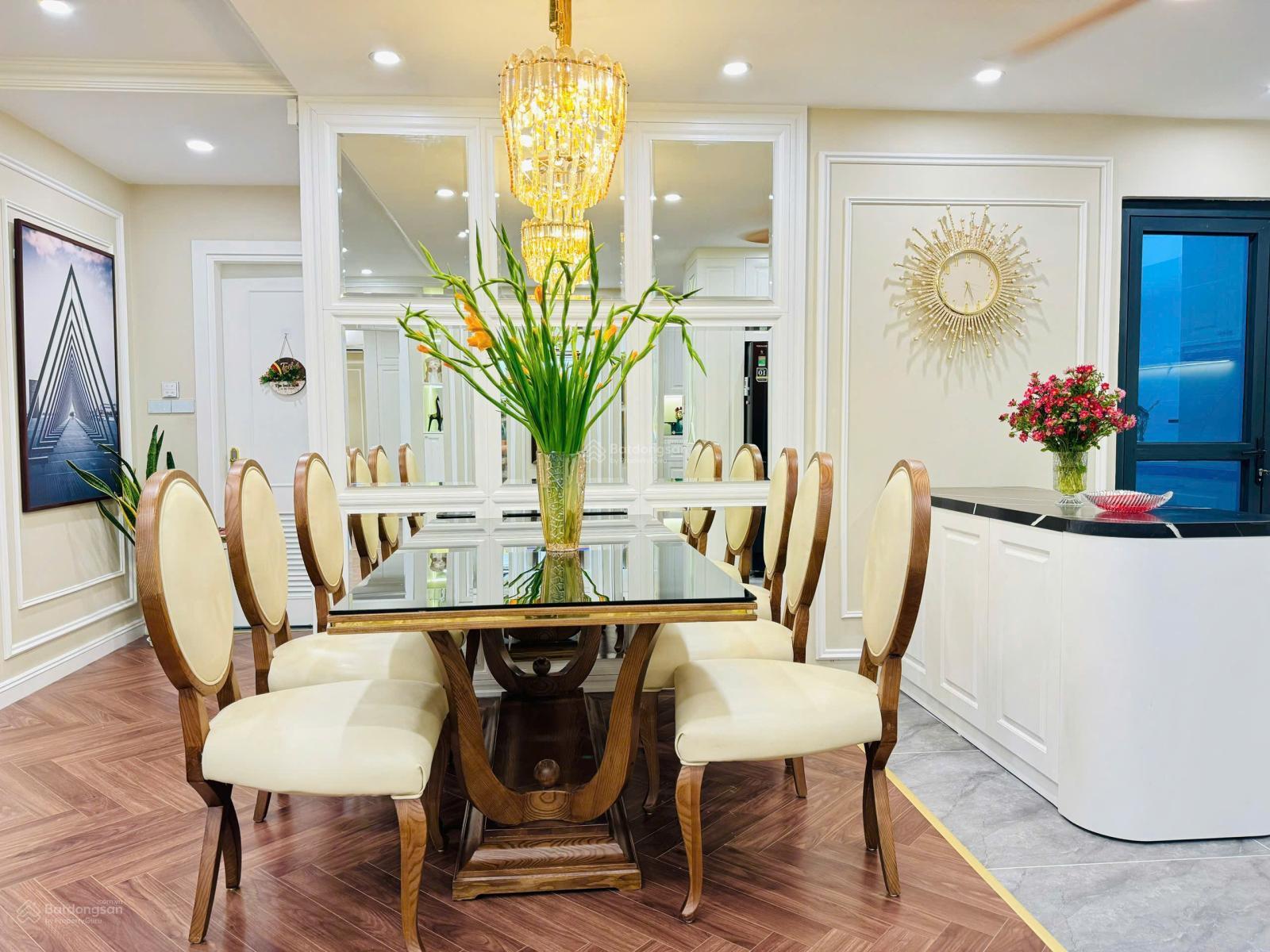 Bán căn hộ 3 phòng ngủ, 2 vệ sinh, 75m2 giá 5.75 tỷ, full nội thất đẹp ở ngay, 987 Tam Trinh