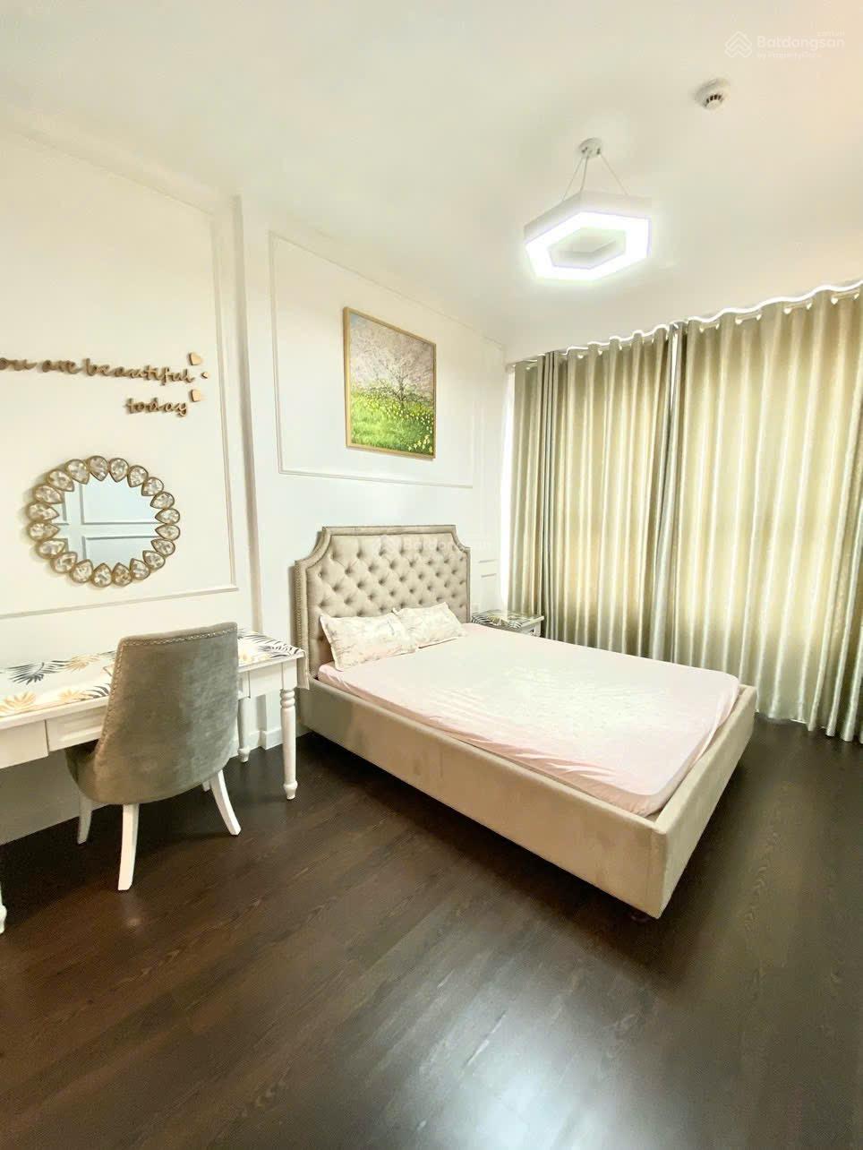 Cho thuê Botanica Premier 2PN 2WC full nội thất gần sân bay giá 16.5tr tầng cao view đẹp 69m2
