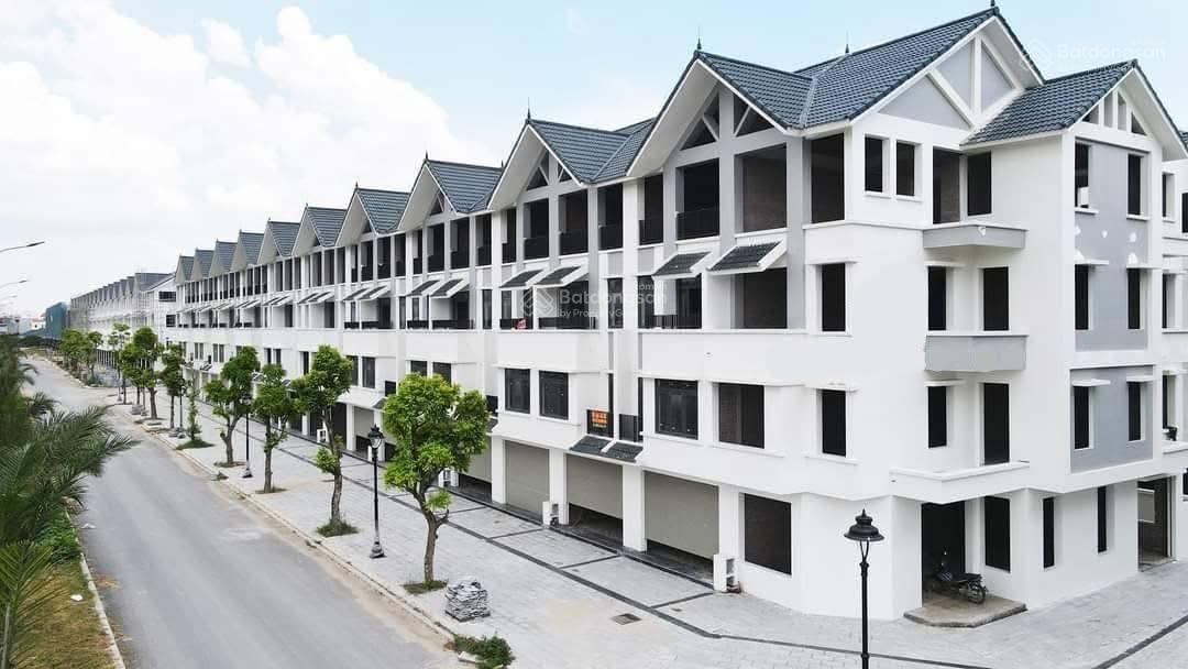 CỰC RẺ, CHỈ 17,8 TỶ CĂN LIỀN KỀ 100M2 ĐƯỜNG 30M KHU ĐÔNG DƯƠNG DỰ ÁN HINODE ROYAL PARK. 0966 761 ***