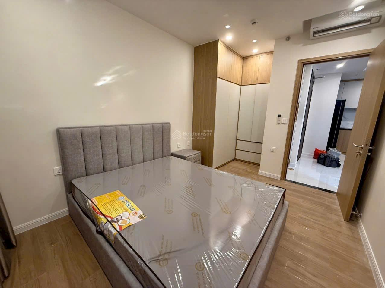 Chính chủ cần cho thuê nhanh căn hộ Cosmo DT 99m2, 3PN, 2WC, Giá 15tr căn góc Lh 0938 607 ***