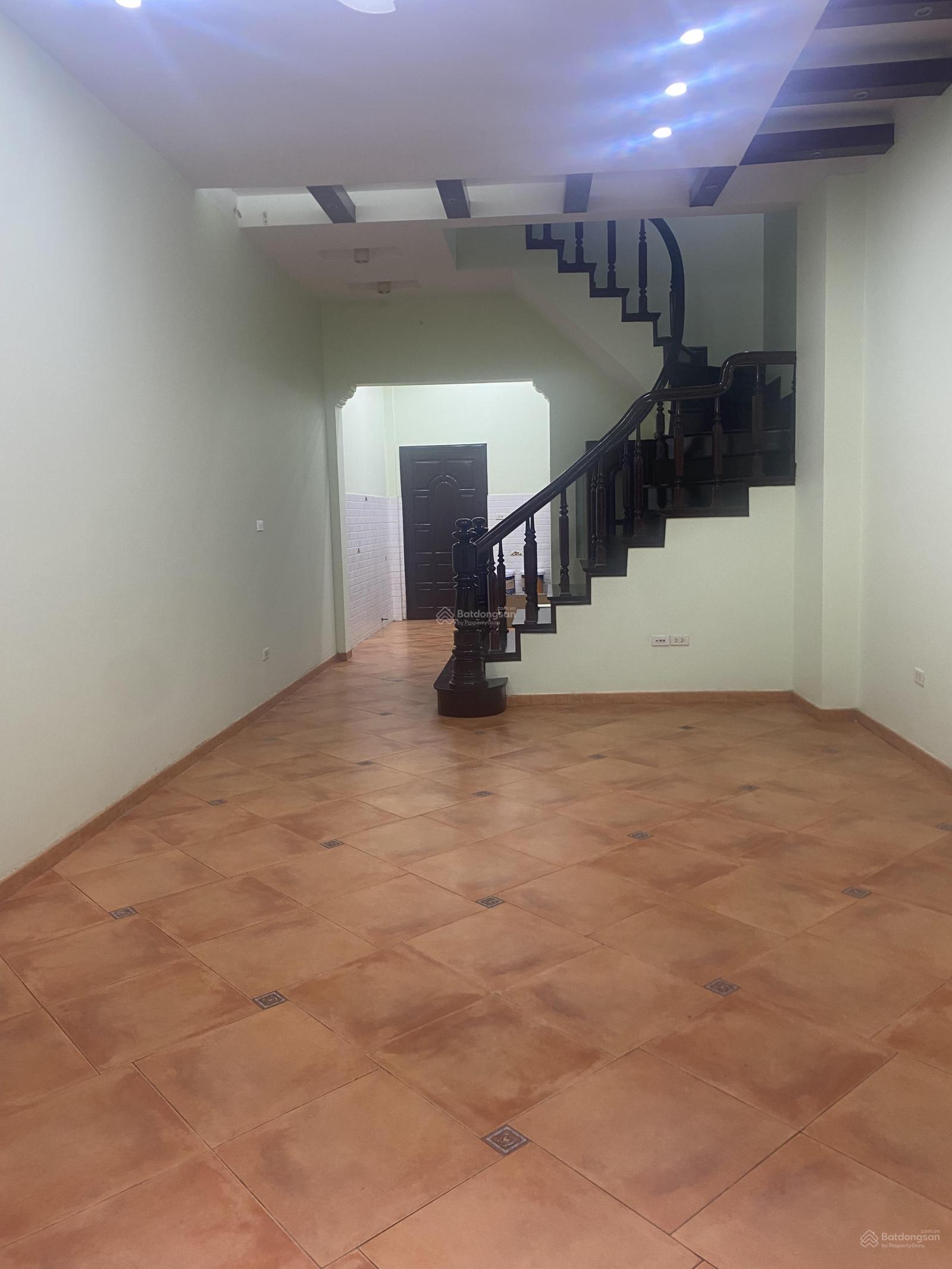 Bán nhà Đền Lừ, Hoàng Mai, diện tích 55m2 4 tầng, Giá 24 tỷ. LH 0989 604 ***