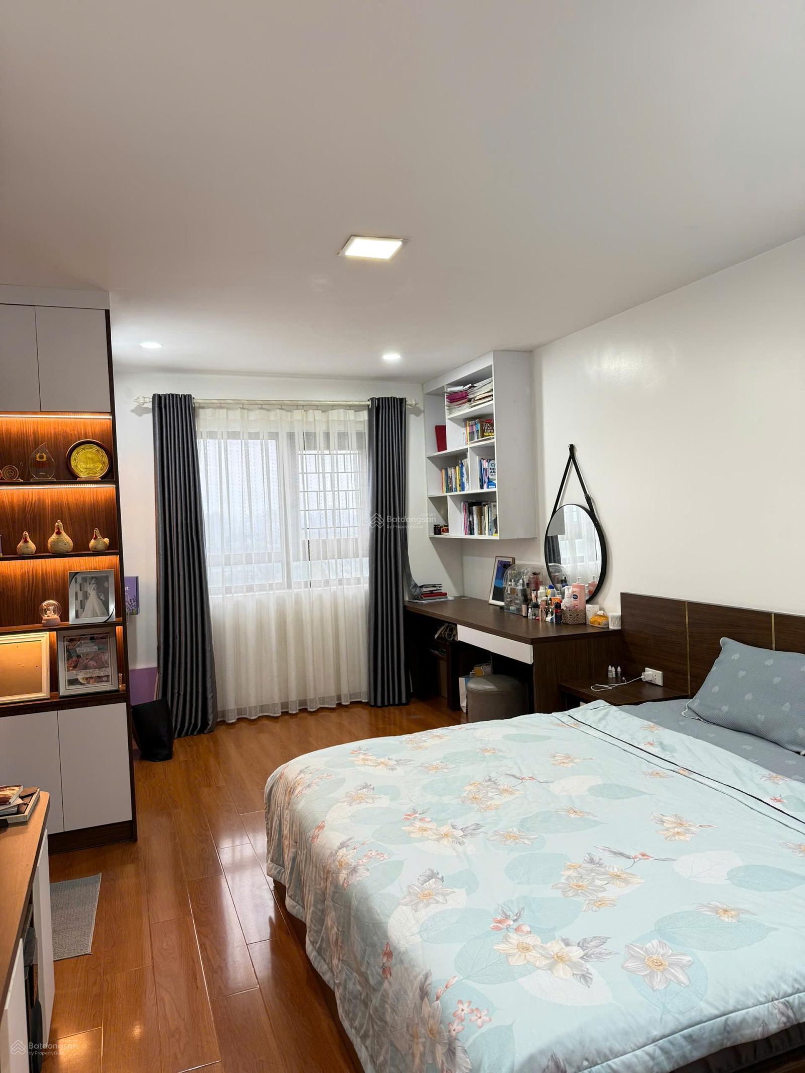 Cho thuê chung cư giá 176 Định Công, 105m2, 3 ngủ 2 vệ sinh, full đồ, bể bơi, sân chơi, 15tr/th Cho thuê chung cư giá 176 Định Công, 105m2, 3 ngủ 2 vệ sinh, full đồ, bể bơi, sân chơi, 15tr/th