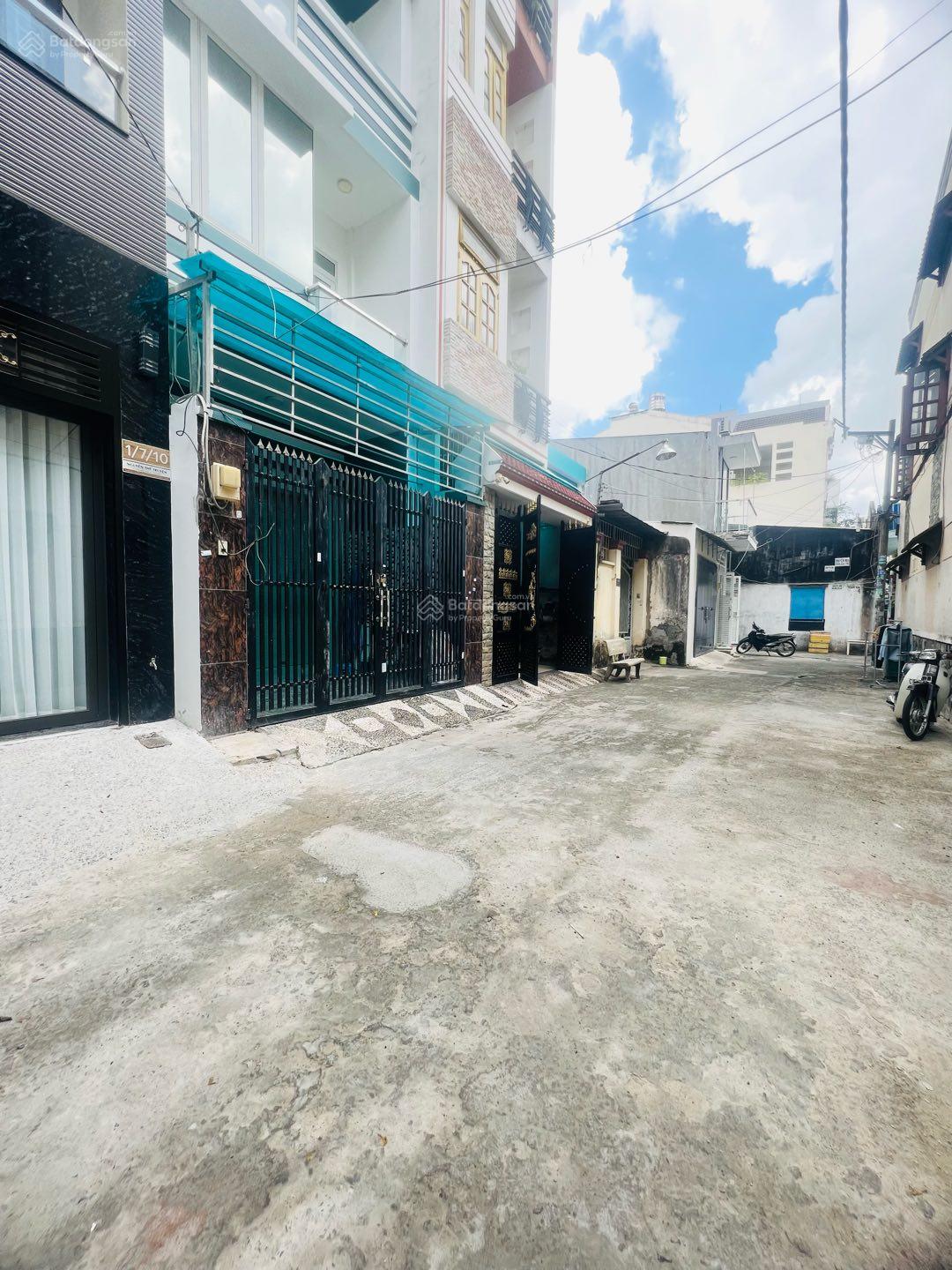 HXH Nguyễn Thế Truyện nhà cao 3.5 tấm DT 4x19m sát công viên tập thể dục