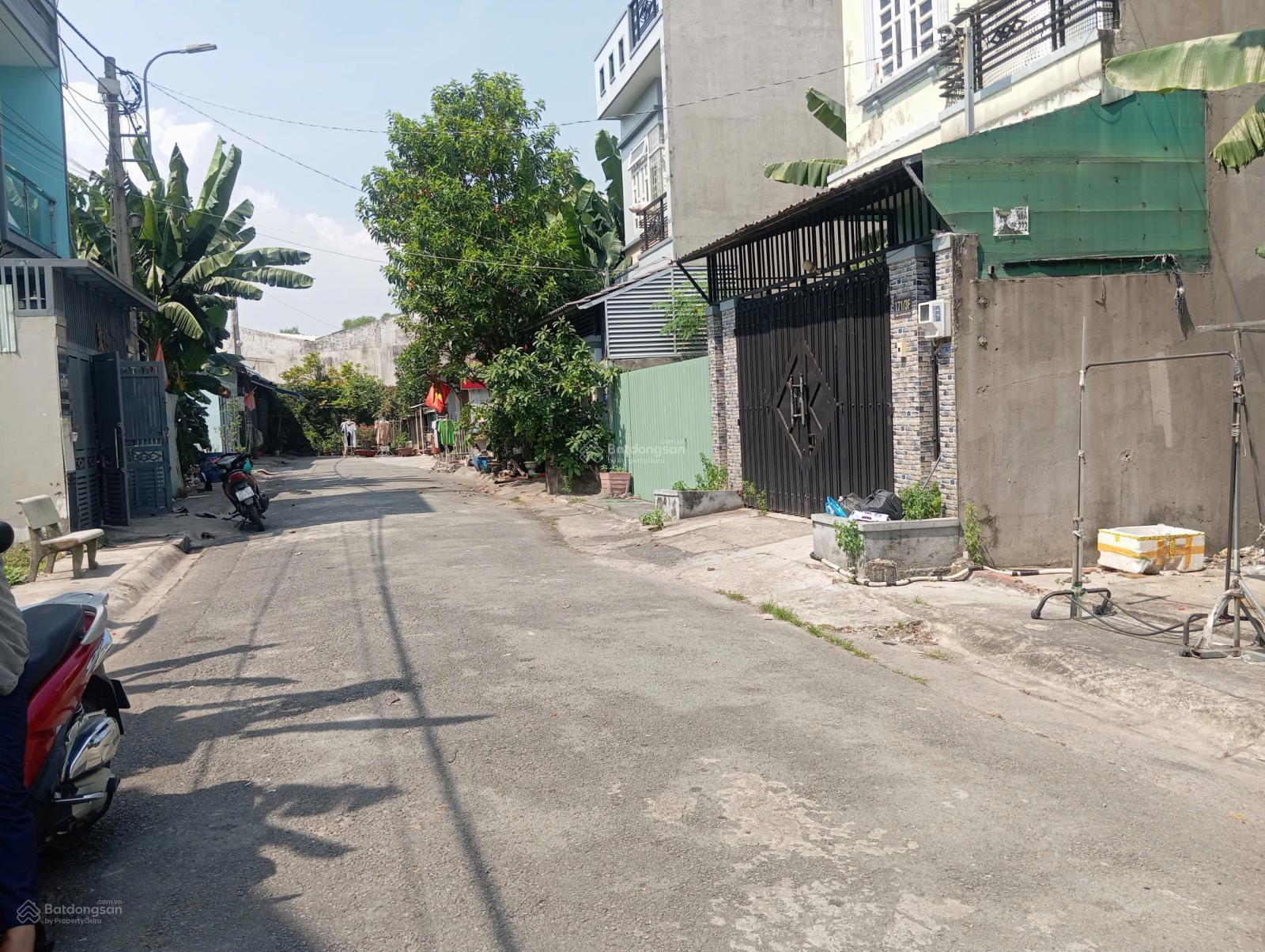 Bán lô đất đường Thới Tam Thôn 6. Hẻm trước nhà 8m. Dân cư đông. LH: 0832 369 ***
