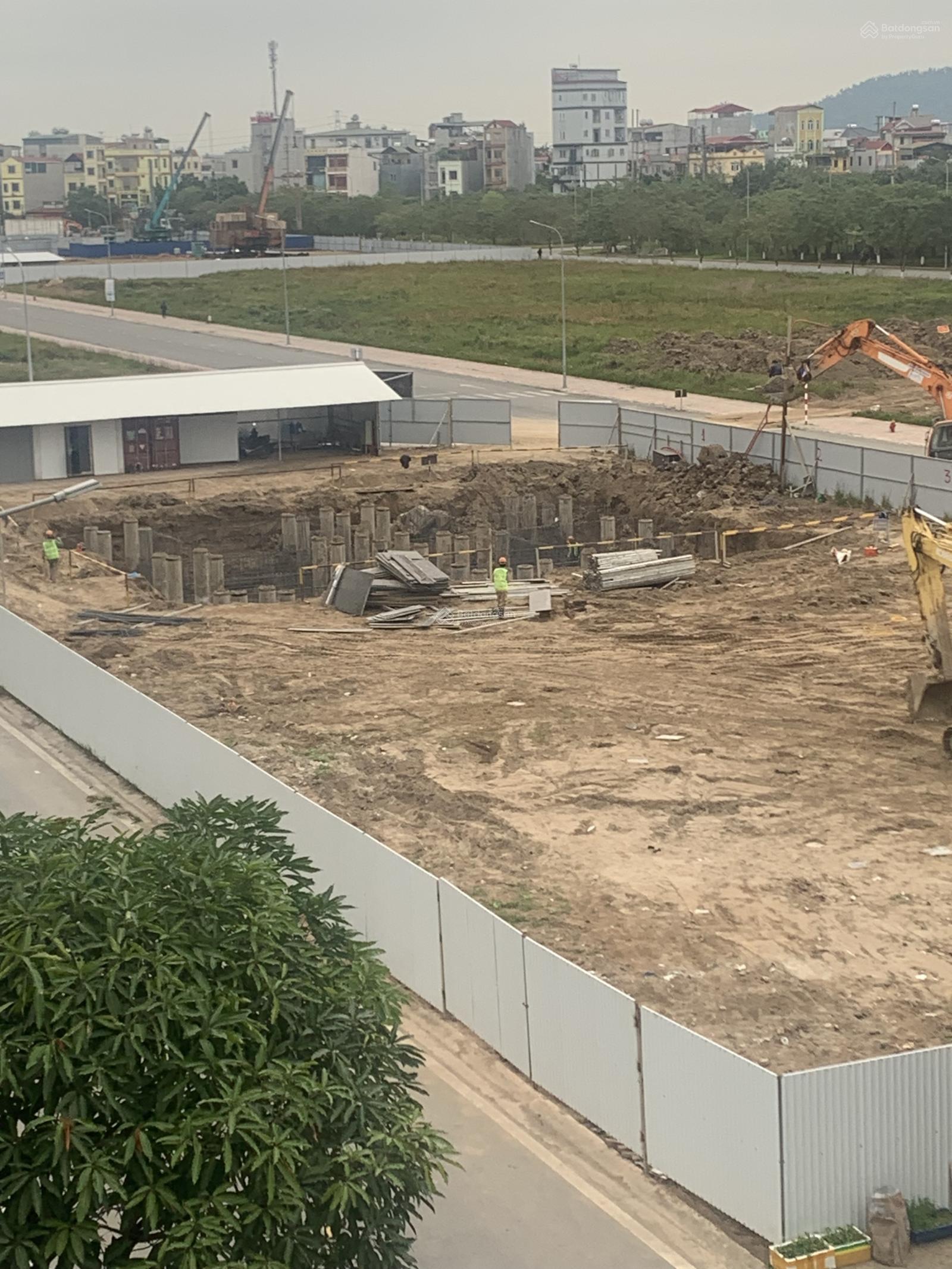 Chính chủ gửi bán nhà 75 m2 sau chân đế chung cư 15 tầng tại Vsip Từ Sơn giáp Ninh Hiệp, Sun PĐ. Chính chủ gửi bán nhà 75 m2 sau chân đế chung cư 15 tầng tại Vsip Từ Sơn giáp Ninh Hiệp, Sun PĐ.