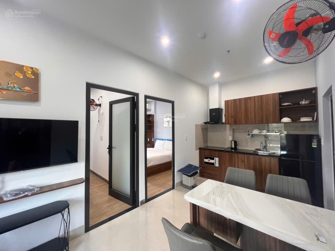 Khách Sạn 6 tầng MT Nguyễn Tất Thành . Hải Châu . Đối diện dự án Đa Phước .